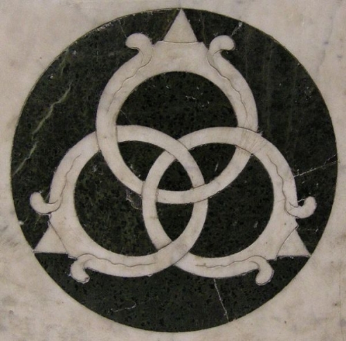 La devise des trois bagues&nbsp;sur le d&eacute;cor du temple &nbsp;du Saint-S&eacute;pulcre de l&#39;&eacute;glise Saint-Pancrace de Florence