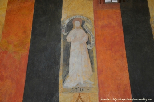 D&eacute;tail des peintures murales de la chapelle du ch&acirc;teau de Ch&acirc;teauneuf-en-Auxois