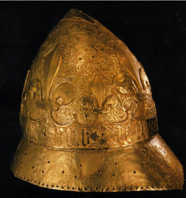 Casque de Charles VI reconstitu&eacute; &agrave; partir des fragements d&eacute;couverts dans le puits du donjon du Louvre. Paris, Mus&eacute;e du Louvre.