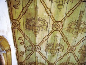 D&eacute;cor du plafond du clo&icirc;tre du couvent Santo Antonion do Varatojo (Torres Vedras) avec les devises du roi Alphonse V&nbsp;: la roue de moulin et les cordeli&egrave;res.